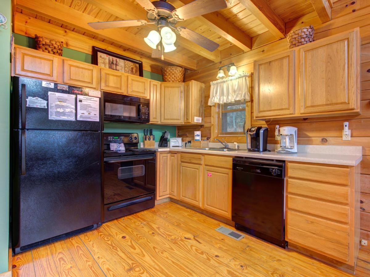 Dew South, 2 Bedrooms, Sleeps 8, Views, Arcade, Hot Tub, Pet Friendly Gatlinburg Buitenkant foto