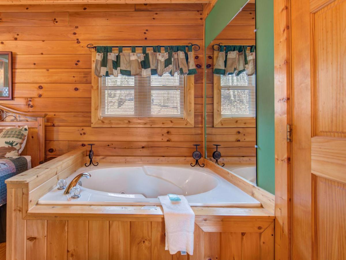 Dew South, 2 Bedrooms, Sleeps 8, Views, Arcade, Hot Tub, Pet Friendly Gatlinburg Buitenkant foto